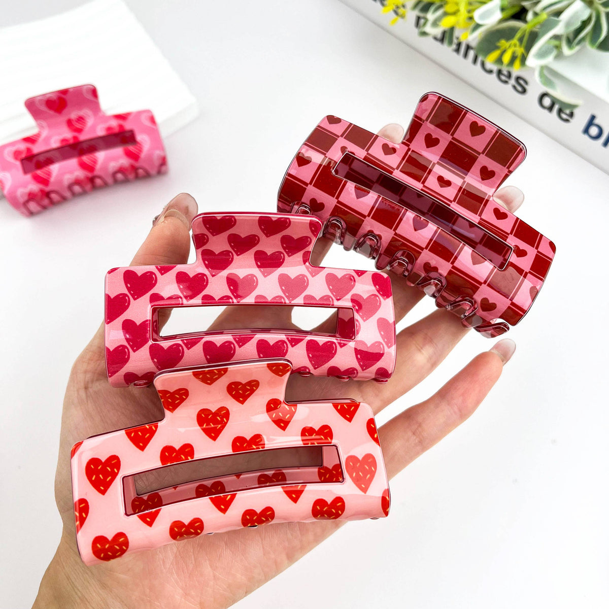 Rectangular Heart Hair Claw, Valentine's Day Date Hair Clip: 1