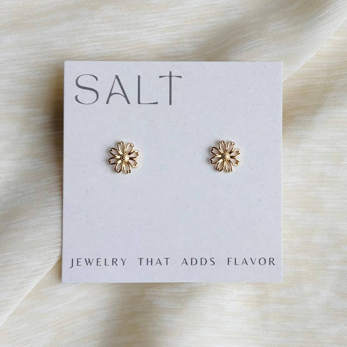 DAISY OUTLINE STUDS | gold | dainty flower post earrings